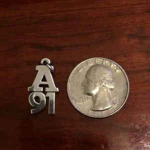 100% authentic James Avery pendant A91